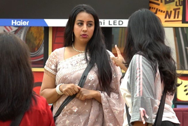 Bigg Boss 9 Telugu Episode 3 Recap: Sanjana Creates Chaos Over One Egg